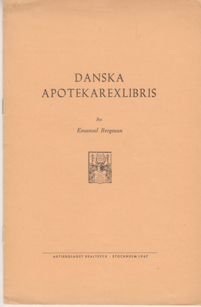 Denna bild har ett alt-attribut som är tomt. Dess filnamn är Danska-apotekarexlibris.-1947_1-672x1024.jpg